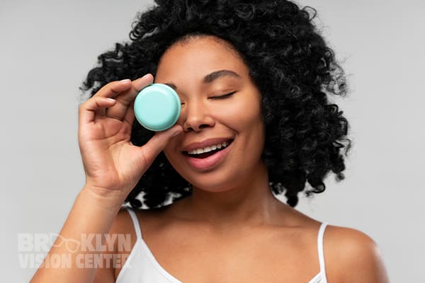 Contact lens fitting services in Brooklyn NY